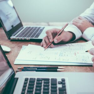 Custom research report planning workspace